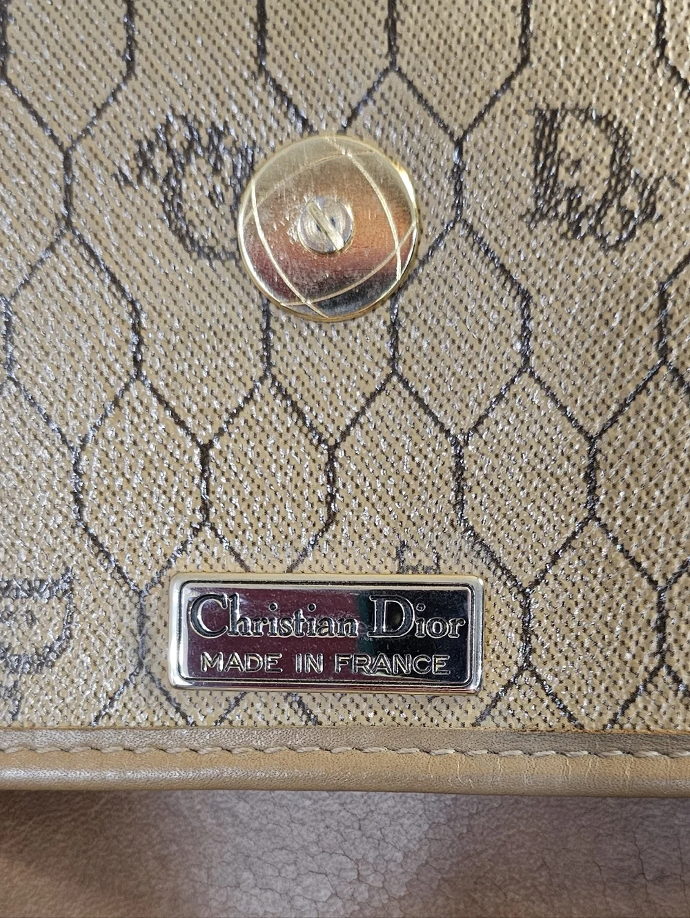 1980s Vintage Christian Dior Honeycomb Shoulder/Crossbody Bag - Picture 10 of 16